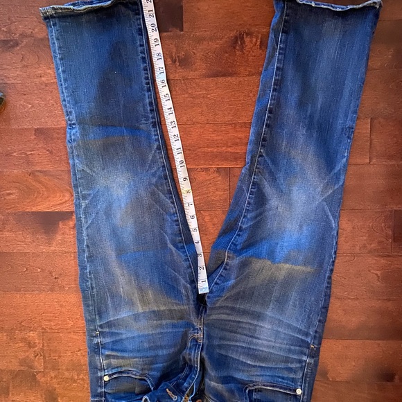 Women’s Cropped Blue Jeans - Picture 3 of 3